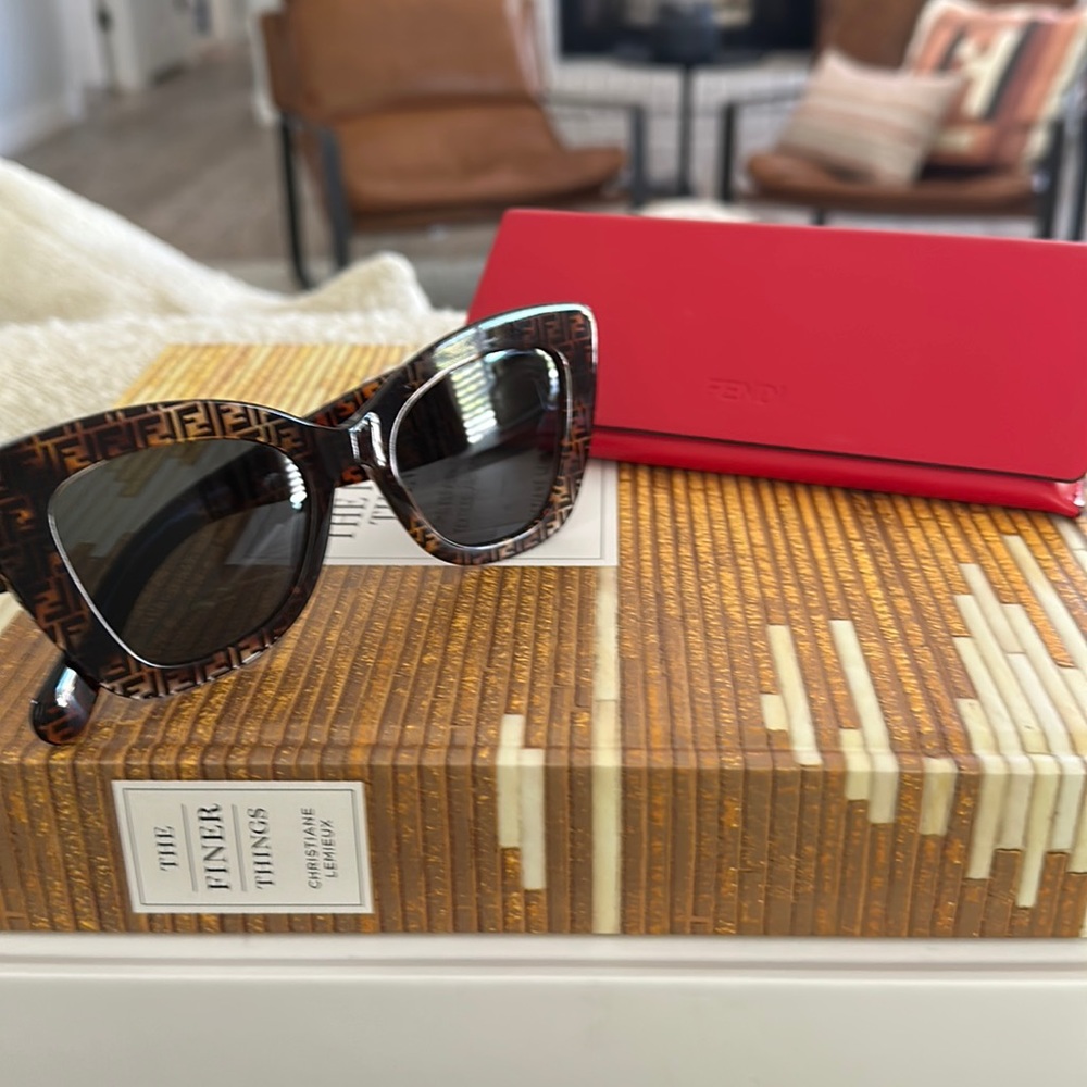 *AUTHENTIC* Fendi Sunglasses